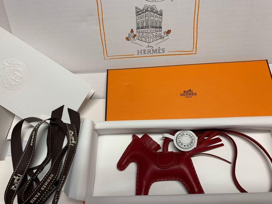 hermes rodeo (stamp y) pm size so rubis, with box