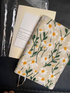 （分類：）位於 。 由 uncannyqueen 提交（商品編號 1182347101，圖片 1）。簡介： 。