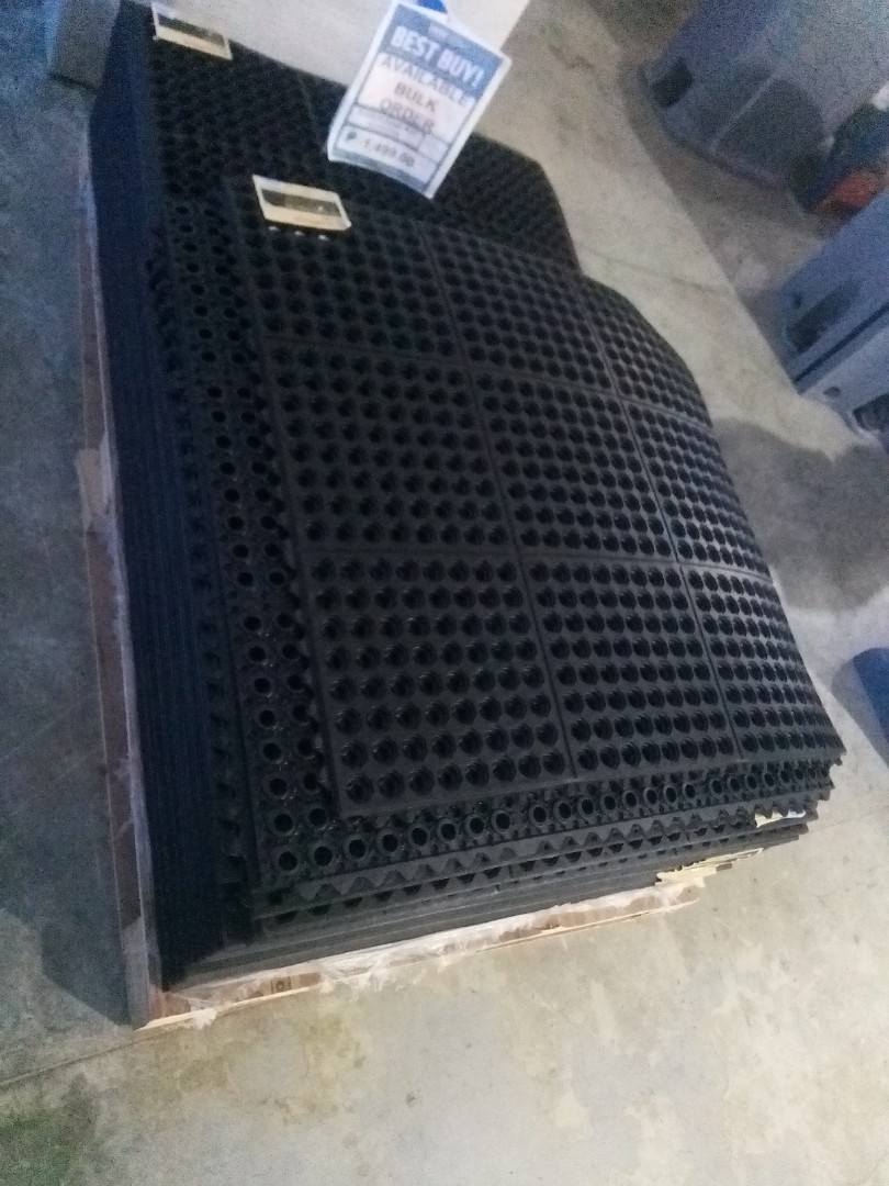 INTERLOCKING RUBBER MATS, Furniture & Home Living, Home Decor, Carpets