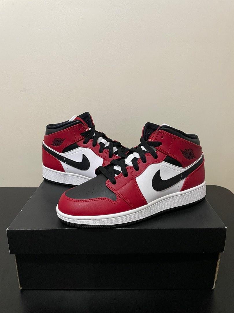 Jordan 1 Mid GS Chicago Black Toe (Category: Sneakers) located in Imus. Submitted by jcarpz07 (Listing ID 1182439497, Image 1). Description: FOR SALE Jordan 1 Mid GS Chicago Black Toe Brandnew Size 6.5Y/8W 2,500 only Detailed pics available upon request Pm if interested.