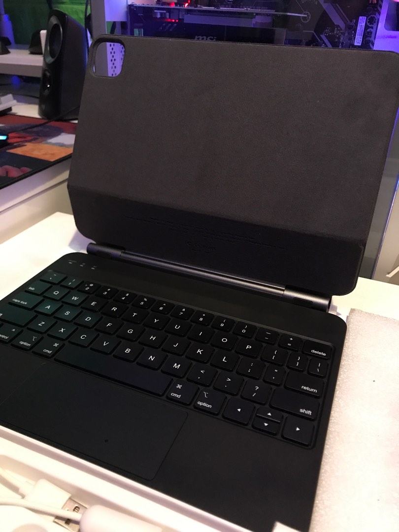 Magic Keyboard! Parang magic keyboard ng Apple, Computers & Tech