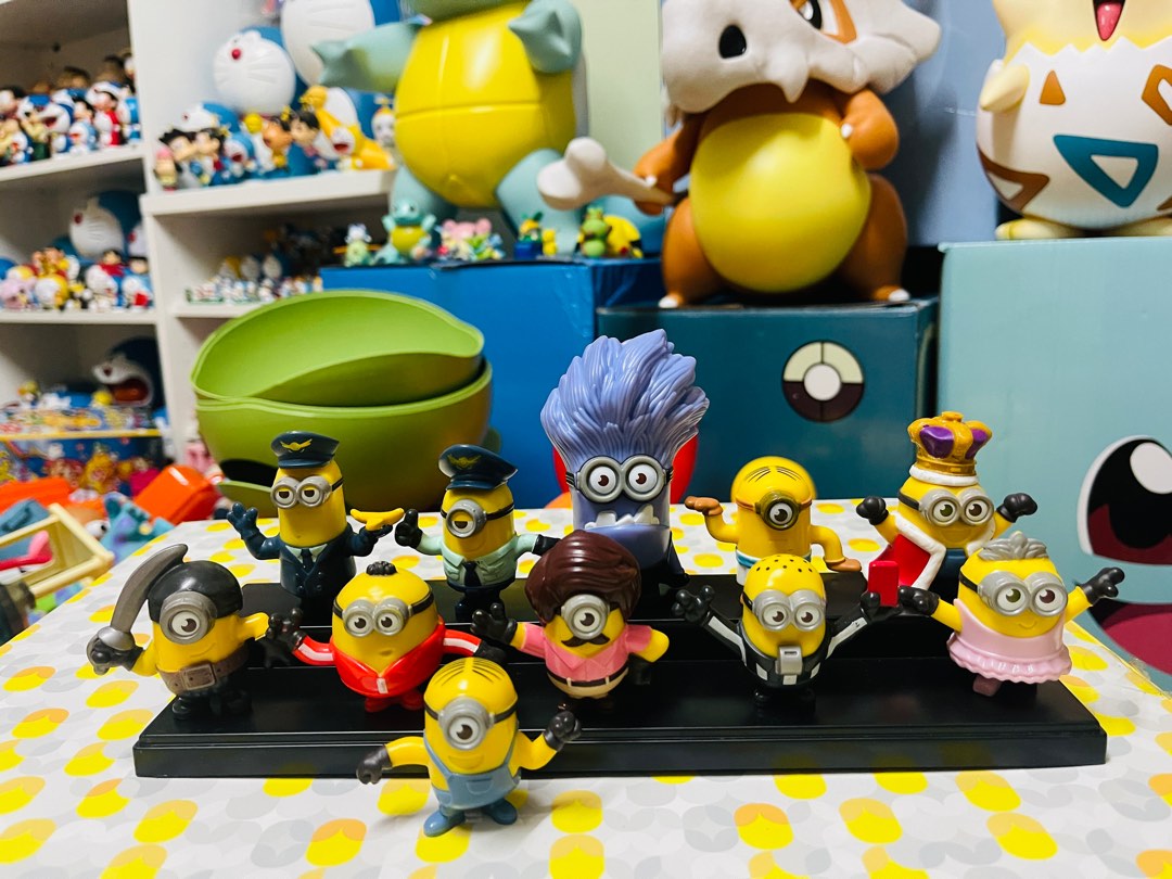 Minion mcd set, Hobbies & Toys, Toys & Games on Carousell