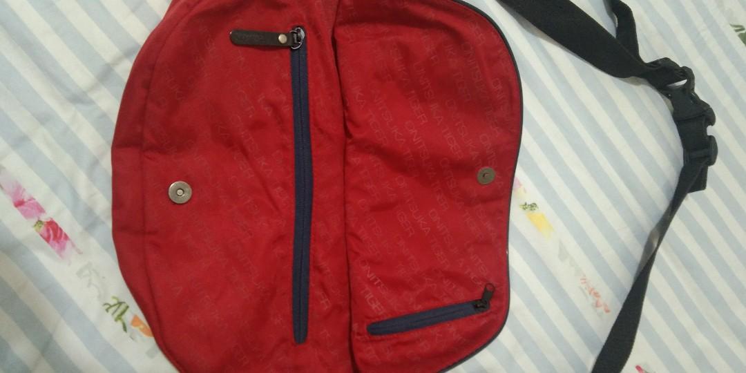 onitsuka tiger sling bag