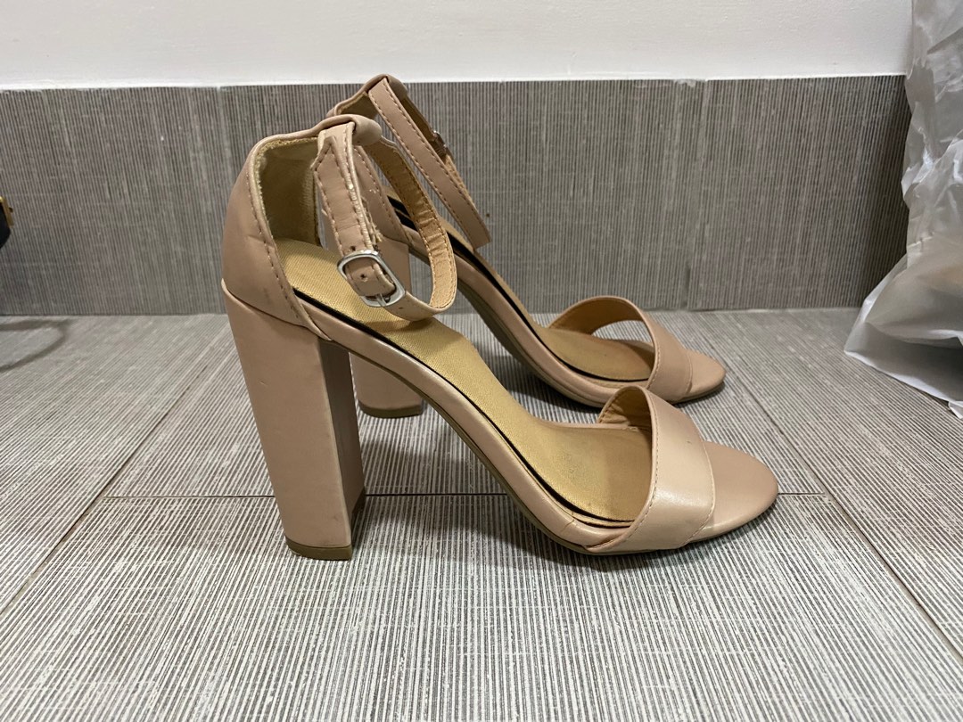 classic nude heels