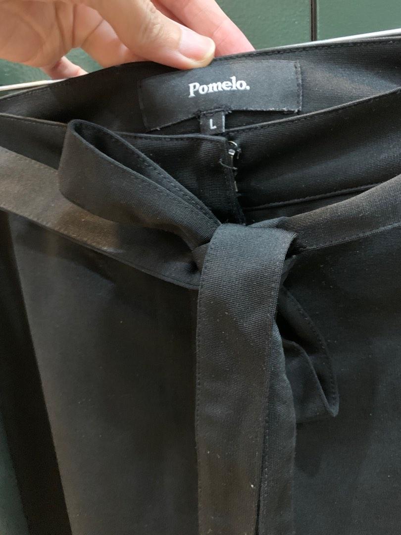 Pomelo Shorts (Category: Shorts) located in Paranaque City. Submitted by applemt (Listing ID 1182400917, Image 2). Description: .