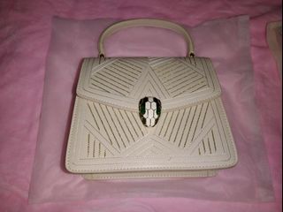 (Category: ) located in . Submitted by luvlyshop_ (Listing ID 1182378649, Image 1). Description: .