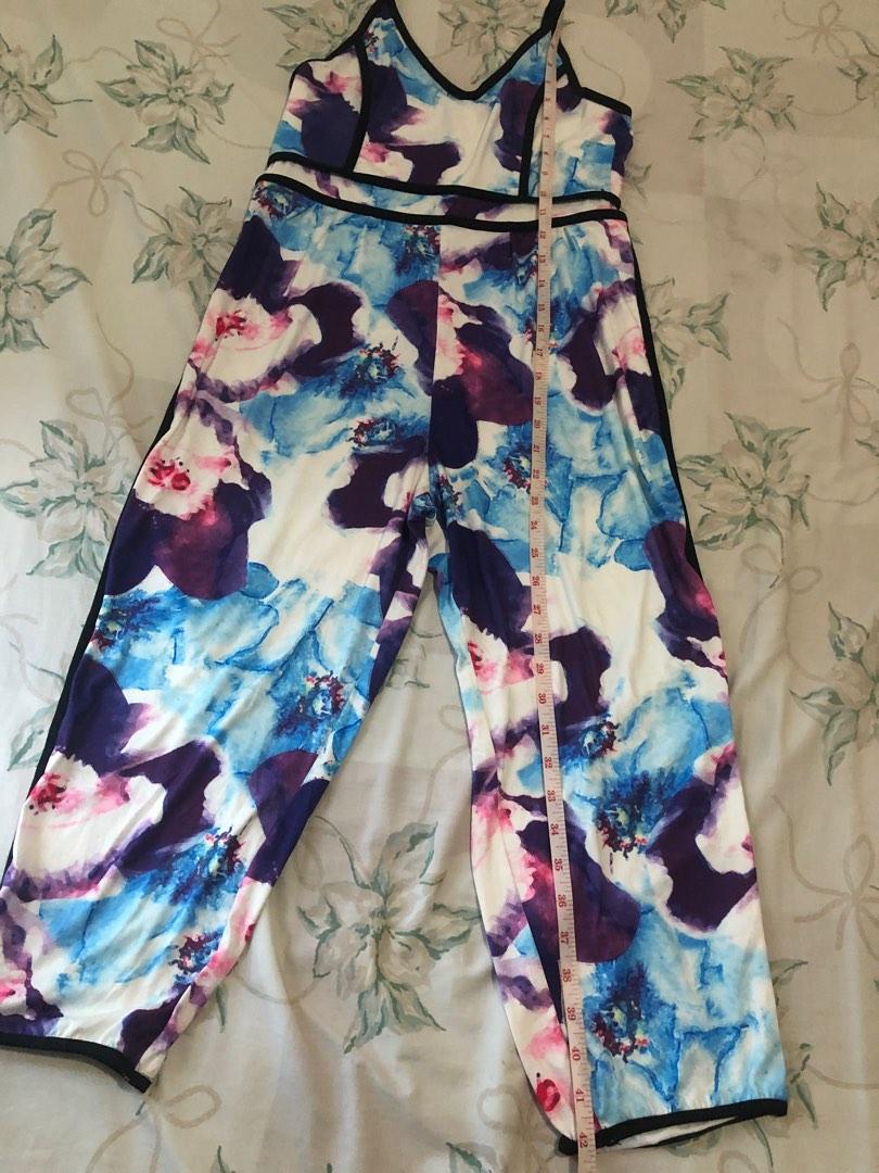 Soft watercolor floral jumpsuit, Women's Fashion, Dresses & Sets