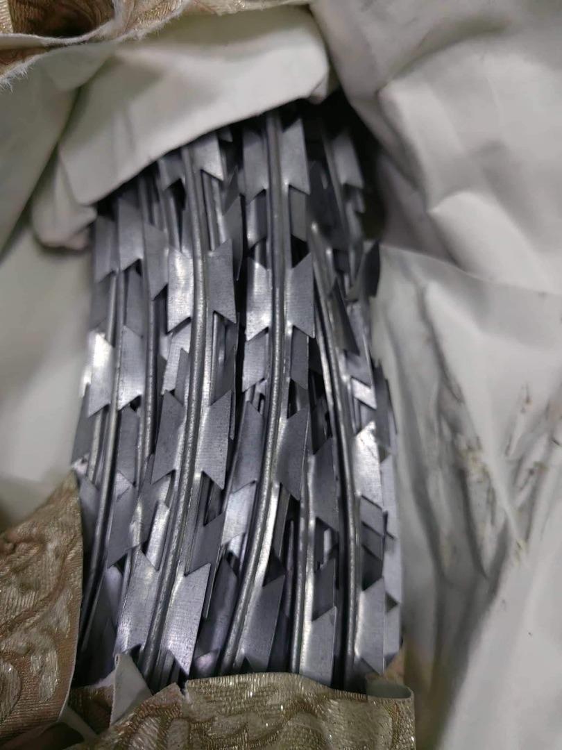 STRAIGHT RAZOR WIRE, Commercial & Industrial, Industrial Equipment on