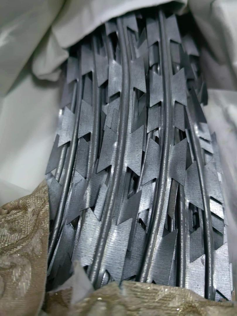 STRAIGHT RAZOR WIRE, Commercial & Industrial, Industrial Equipment on