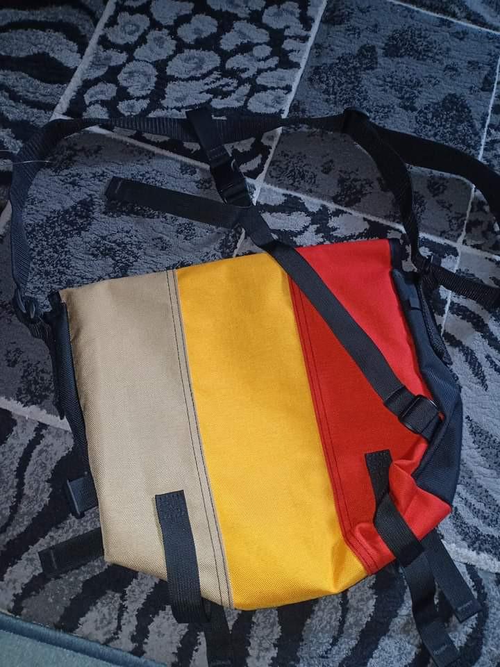 TIMBUK2 MESSENGER BAG, Men's Fashion, Bags, Sling Bags on Carousell