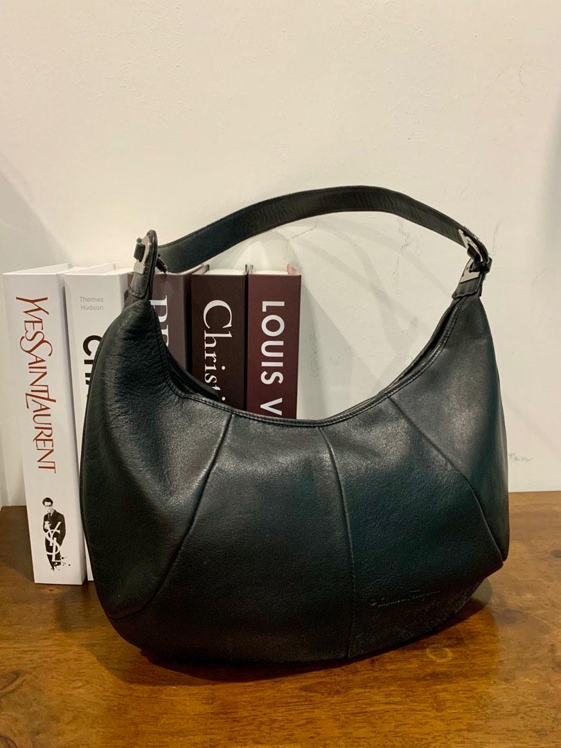 Salvatore ferragamo black 2025 bag
