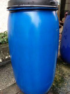 170-liter plastic drum
