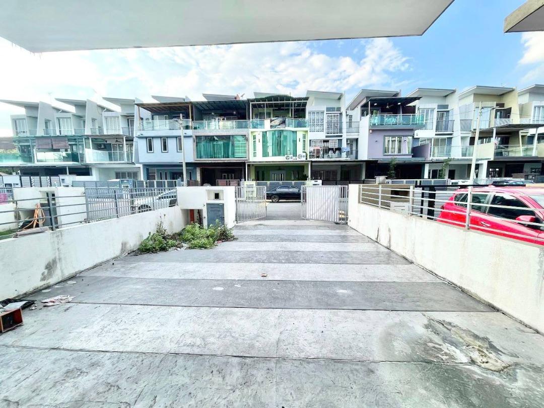 3 Storey Link House, Jln Selasih 20, Taman Selaseh Fasa 2 Batu Caves