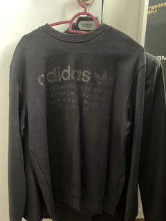 Adidas sweater , XS