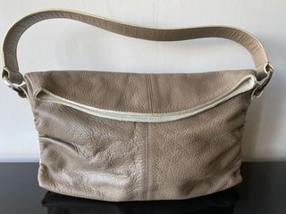 （分類：）位於 。 由 fifikkt 提交（商品編號 1186041379，圖片 1）。簡介： 。