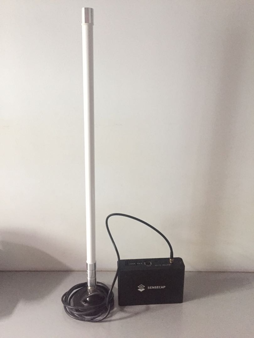 Waterproof 5.8dBi Lora 915MHz Fiberglass Antenna With 20Ft Low Loss KMR195 Cable For Helium Hotspot RAK Nebra Bobcat 300 SenseCAP M1 Hotspot HNT Miner Heltec V3 Meshtastic LORA32 915MHz LoRa Module In