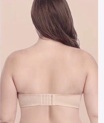 Anti Slip Strapless Bra For Dresses Off Shoulder Cup L Size, Women's  Fashion, New Undergarments & Loungewear on Carousell