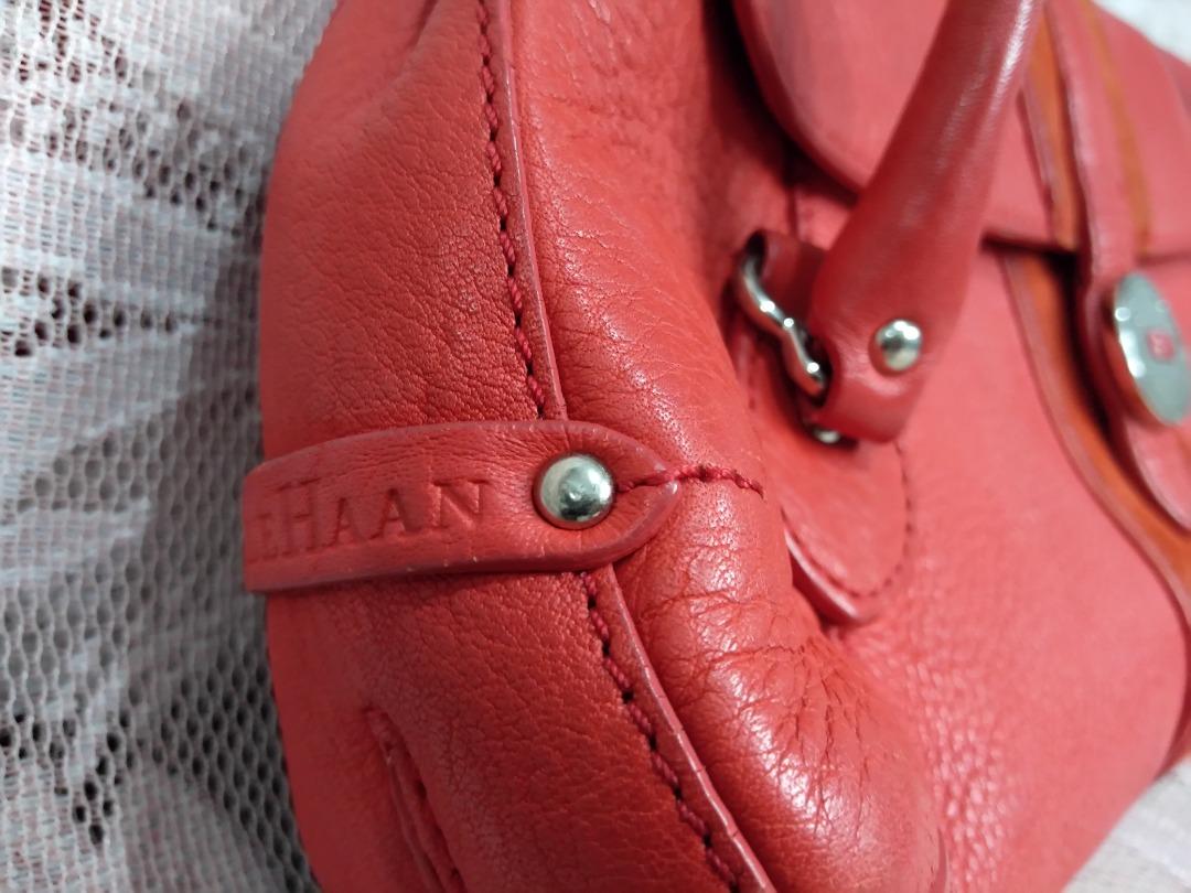 Authentic Cole Haan Bag (open for layaway) (Category: Luxury Bags & Wallets) located in Rizal. Submitted by SummerPeaCloset (Listing ID 1186090430, Image 3). Description: Authentic Cole Haan Bag PHP 3499 Please check all the photos. All items are guaranteed authentic ✅ ✔️ Money back guaranteed original ✨ Please also like and follow our page. 👍🏻 𝐷𝑖𝑠𝑐𝑙𝑎𝑖𝑚𝑒𝑟: SummerPea Closet is not associated or affiliated with any of the brands feature