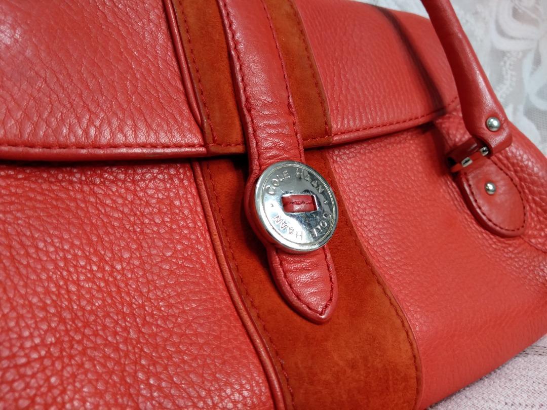 Authentic Cole Haan Bag (open for layaway) (Category: Luxury Bags & Wallets) located in Rizal. Submitted by SummerPeaCloset (Listing ID 1186090430, Image 2). Description: Authentic Cole Haan Bag PHP 3499 Please check all the photos. All items are guaranteed authentic ✅ ✔️ Money back guaranteed original ✨ Please also like and follow our page. 👍🏻 𝐷𝑖𝑠𝑐𝑙𝑎𝑖𝑚𝑒𝑟: SummerPea Closet is not associated or affiliated with any of the brands feature