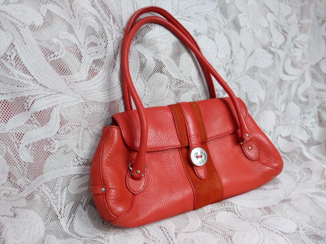 Authentic Cole Haan Bag (open for layaway) (Category: Luxury Bags & Wallets) located in Rizal. Submitted by SummerPeaCloset (Listing ID 1186090430, Image 1). Description: Authentic Cole Haan Bag PHP 3499 Please check all the photos. All items are guaranteed authentic ✅ ✔️ Money back guaranteed original ✨ Please also like and follow our page. 👍🏻 𝐷𝑖𝑠𝑐𝑙𝑎𝑖𝑚𝑒𝑟: SummerPea Closet is not associated or affiliated with any of the brands feature