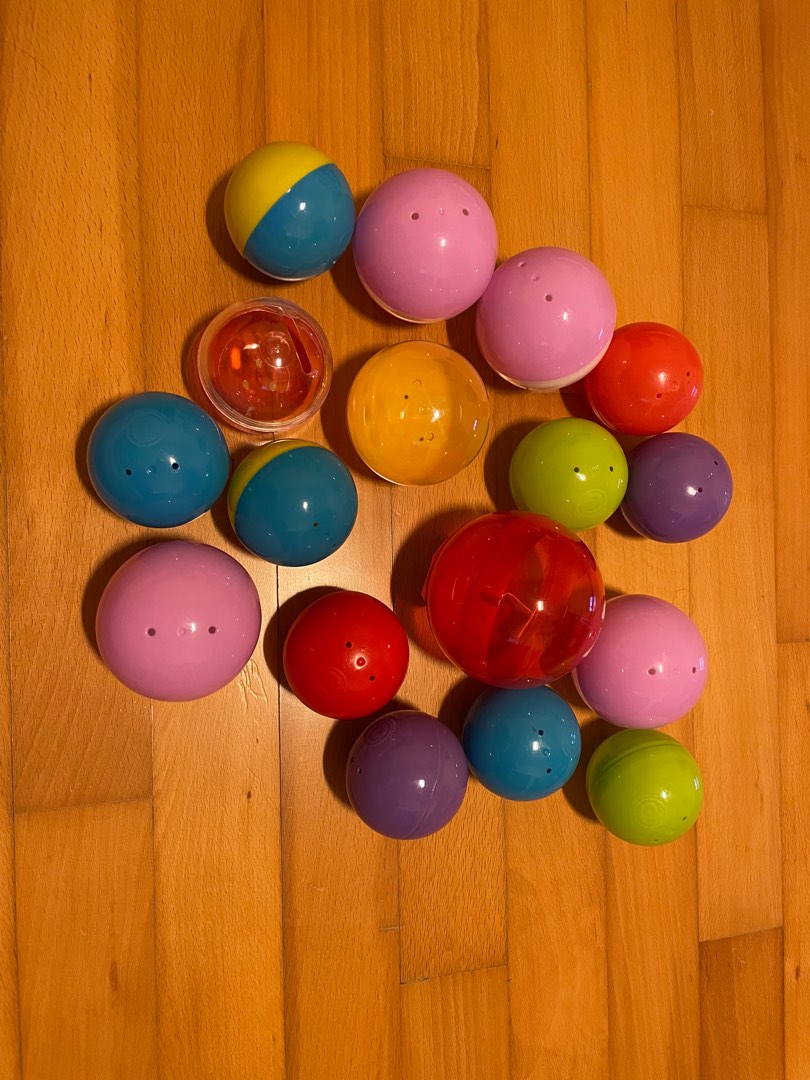 Balls (empty capsules), Hobbies & Toys, Stationery & Craft, Craft