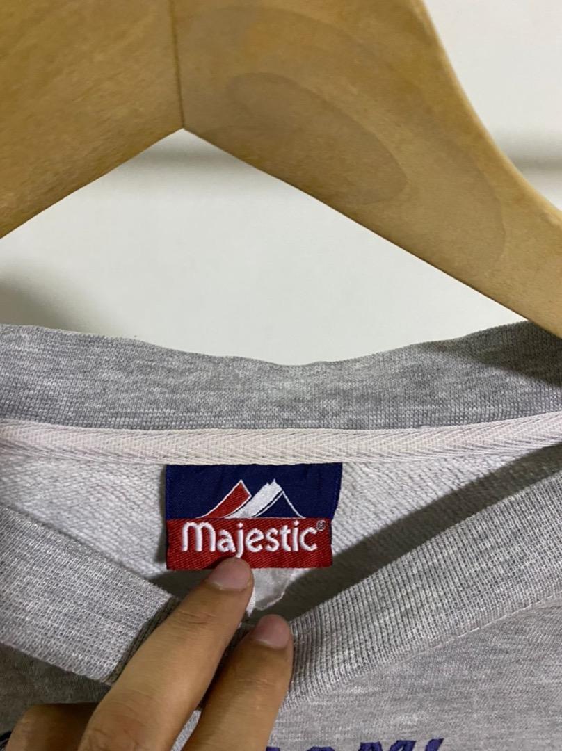 Bundle / Preloved (Category: Hoodies) located in Petaling Jaya. Submitted by phetskoolz (Listing ID 1186067755, Image 2). Description: beli rm50 keatas akan dapat free delivery Pit : 25 inch Length : 29 inch barang baru buka dari guni. masih dalam keadaan baik. boleh refer gambar . .