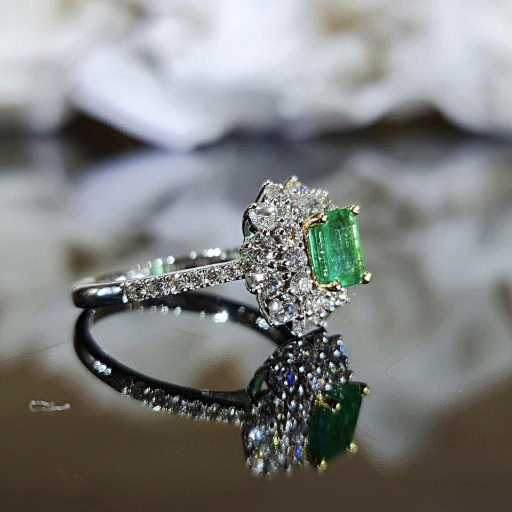 Emerald sales ring dainty