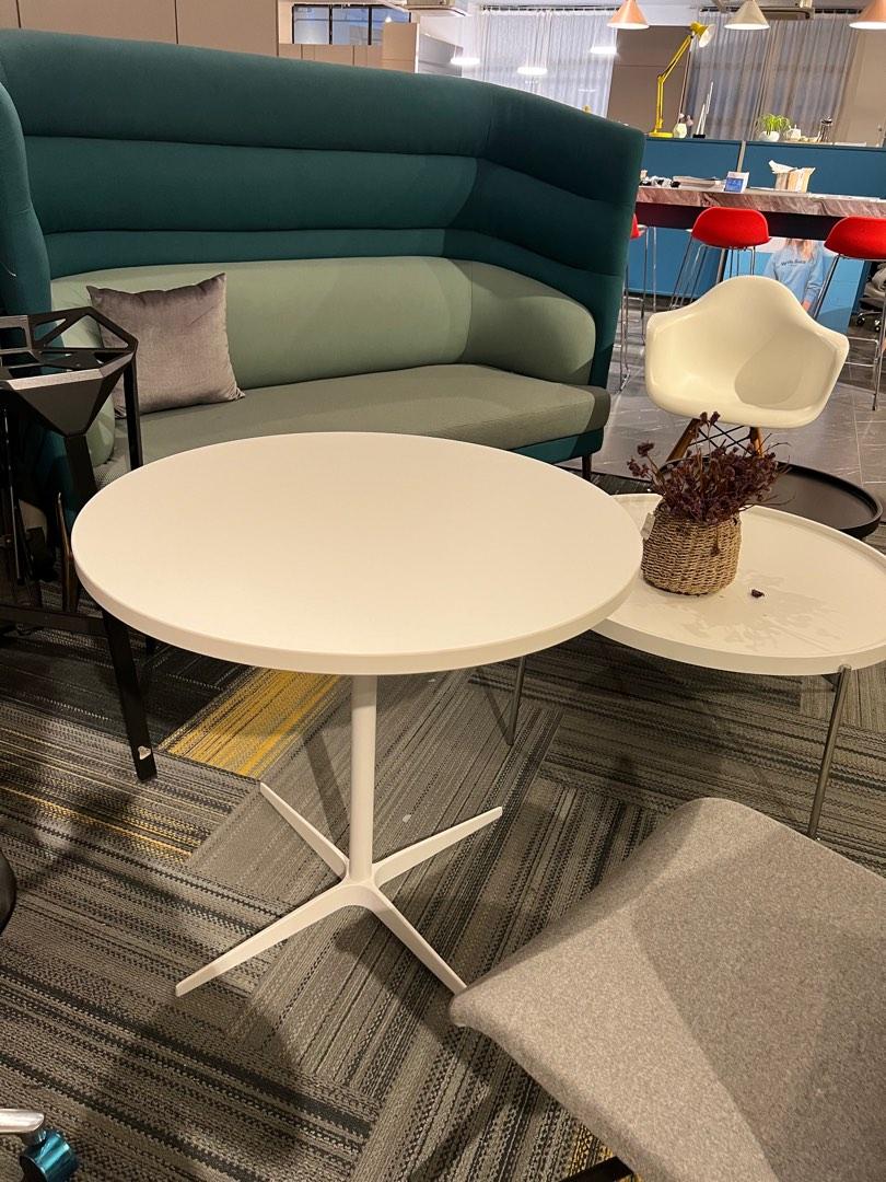 Designer coffee table discussion table (display set), Furniture & Home