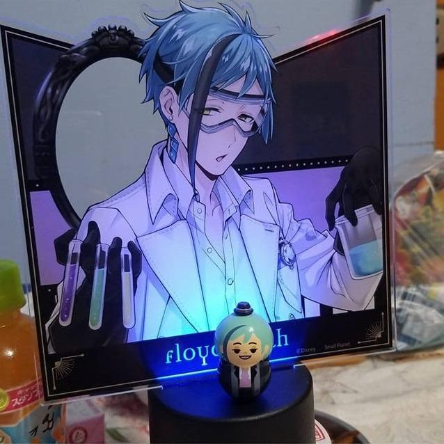 Disney Twisted-Wonderland 迪士尼扭曲仙境 Floyd Leech 發光企牌, 興趣及遊戲, 收藏品及紀念品, 古董 ...