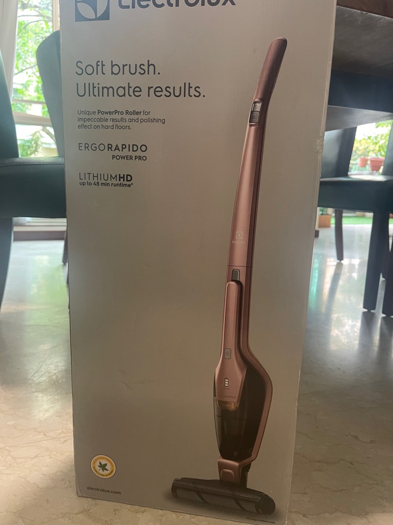 Electrolux vacuum cleaner ZB3414AK, TV & Home Appliances, Vacuum Cleaner & Housekeeping on Carousell