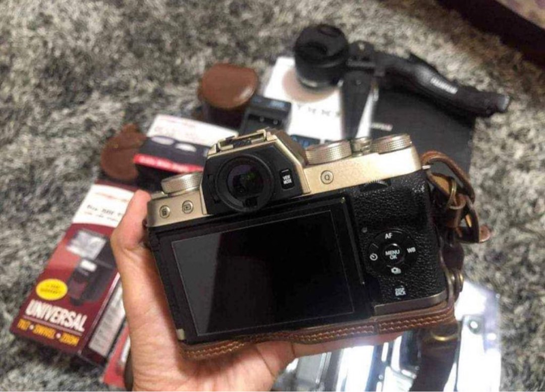 Fuji XT100 with Accessories, Photography, Cameras on Carousell