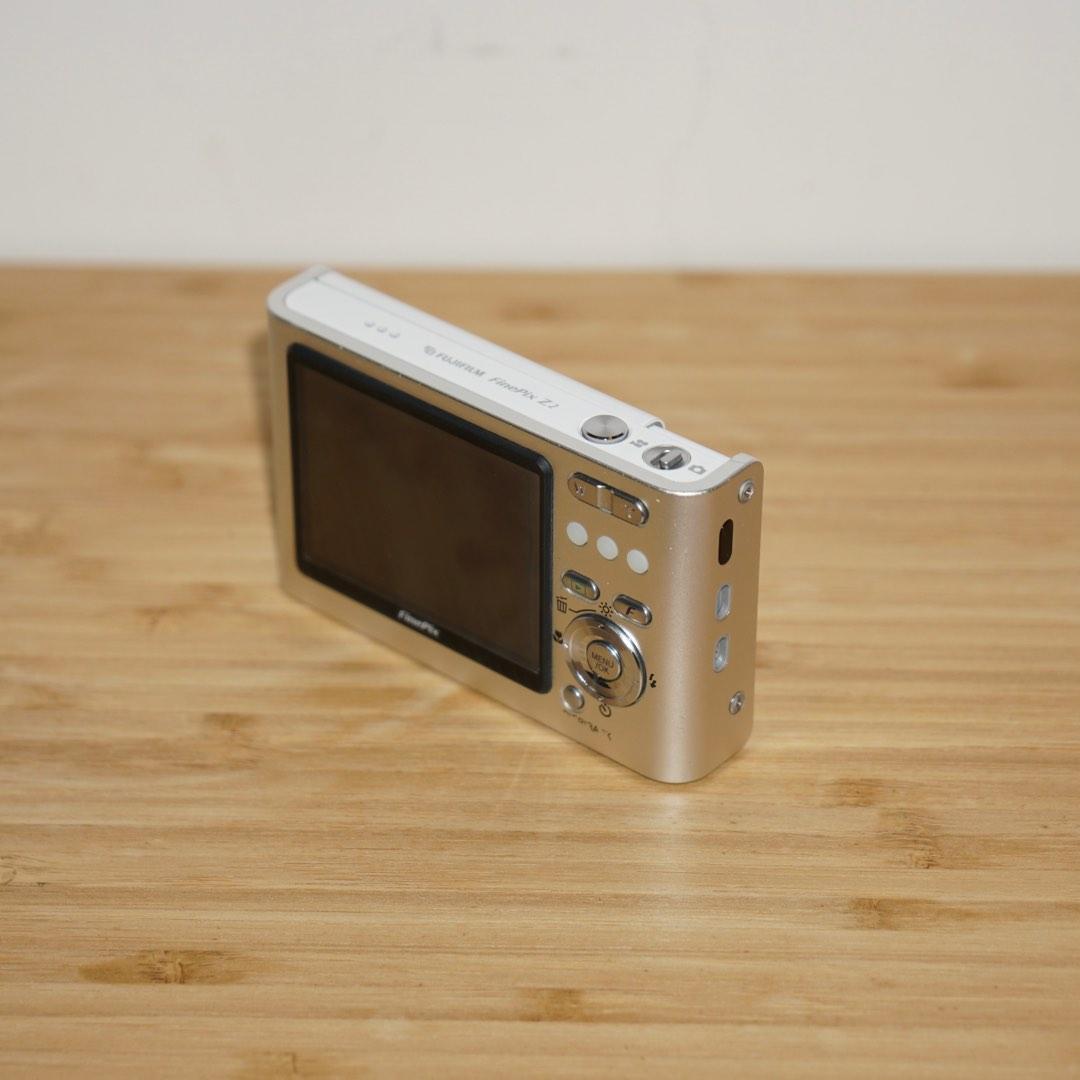 fuji finepix z2