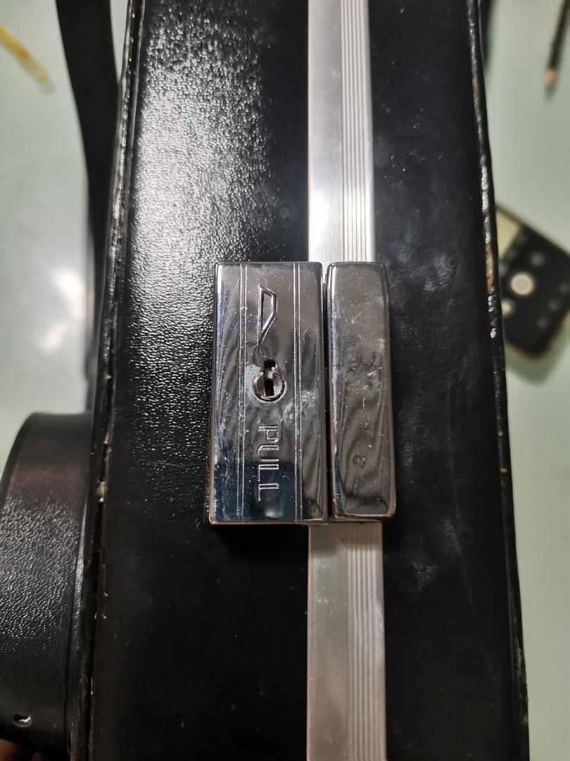 Fujika classic camera bag (Category: Camera Bags & Carriers) located in General Mariano Alvarez. Submitted by ma.miafajardo1219 (Listing ID 1186044516, Image 3). Description: Vintage, authentic camera bag from japan.