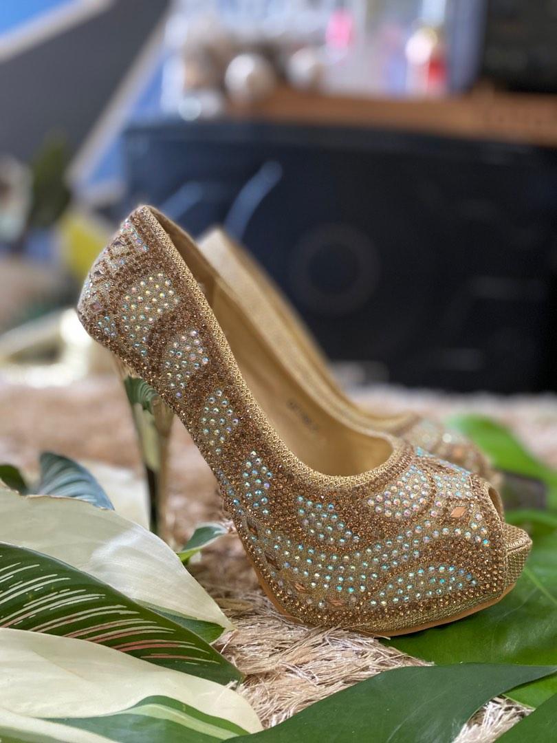Gold Diamond Fancy heels at best price in New Delhi by Sharma Enterprises |  ID: 2851733455373