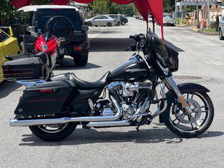 Harley Davidson street glide rush more