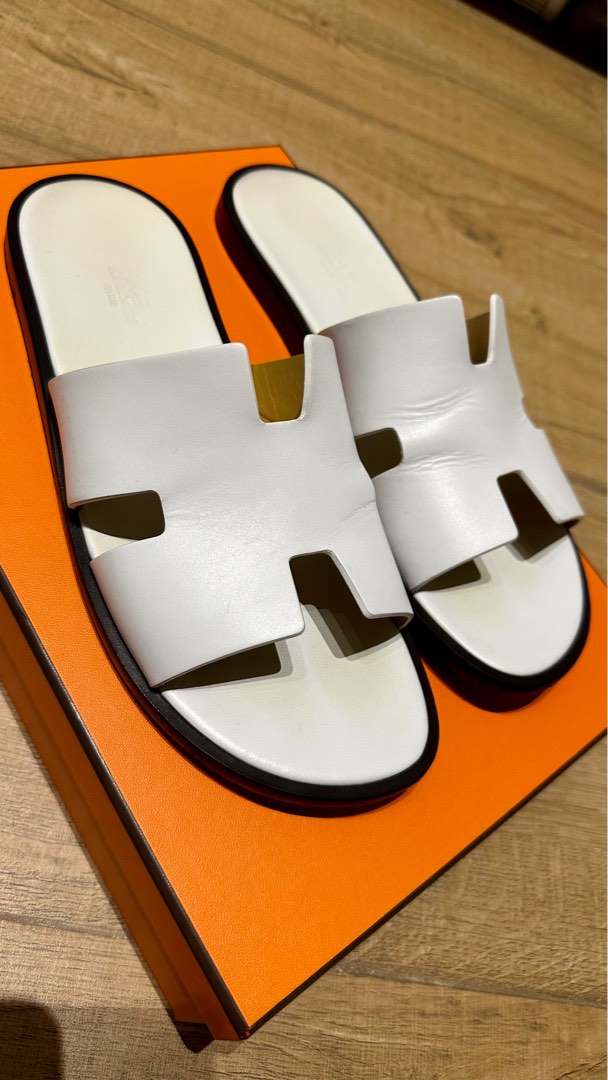 HERMES ORAN SANDALS REVIEW | Comfort, Sizing, Wear & Tear, Price, Shopping  Experience & MORE - YouTube