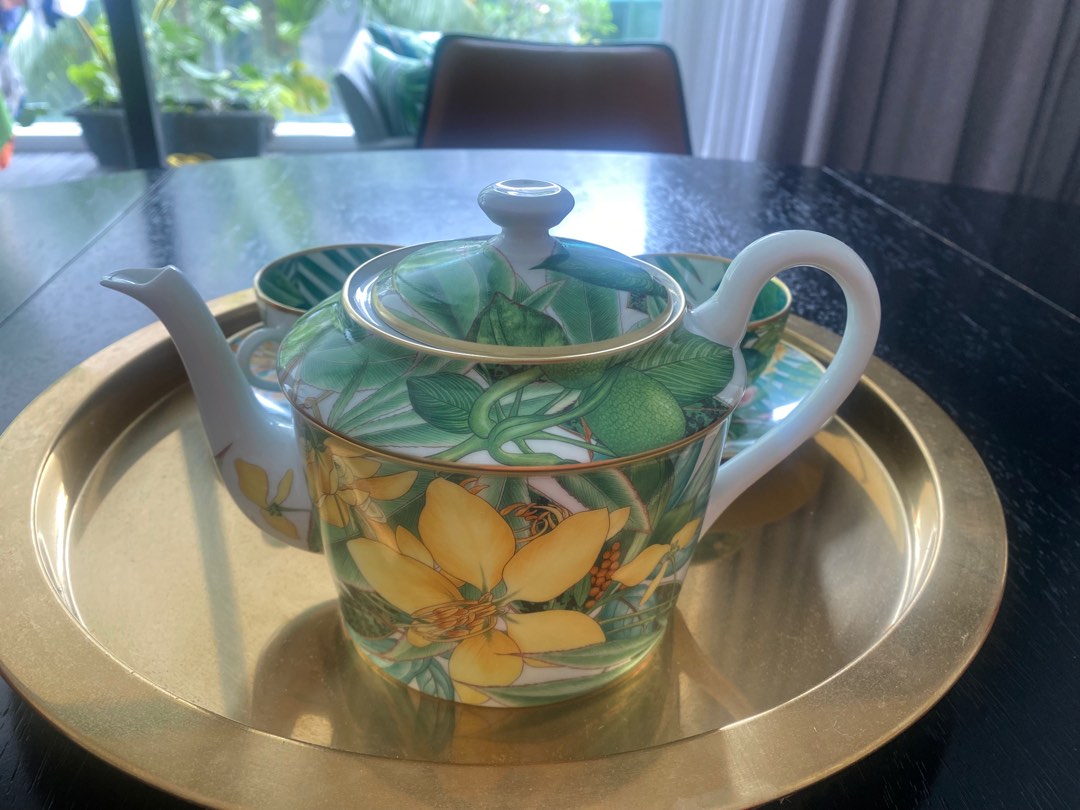 Hermes Passifolia Teapot, Furniture & Home Living, Kitchenware