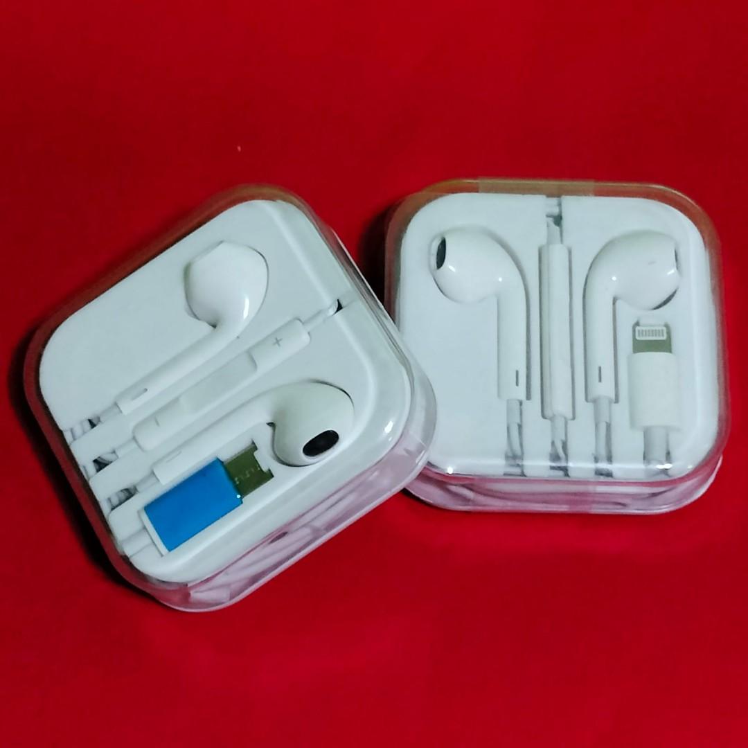 iPhone Lightning Headset (Category: Earphones) located in Paranaque City. Submitted by audioaddict0517 (Listing ID 1186057359, Image 3). Description: .