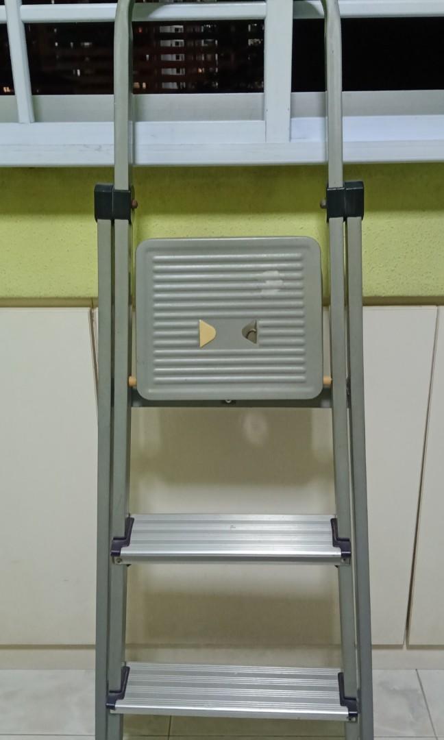 Ladder (3 steps), Furniture & Home Living, Home Improvement ...