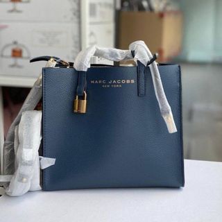 (Category: ) located in . Submitted by brandsdirectshopping (Listing ID 1185979159, Image 1). Description: .