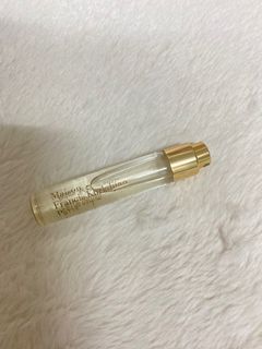 （分類：）位於 。 由 KatrinaC29 提交（商品編號 1186087139，圖片 1）。簡介： 。