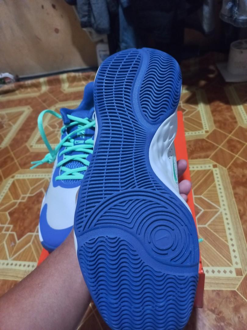 Nike fly by mid 3 (Category: Sneakers) located in Cavite. Submitted by jomsveluz (Listing ID 1185959764, Image 2). Description: brand new nike fly by mid 3 for only 3000 size 8 only.