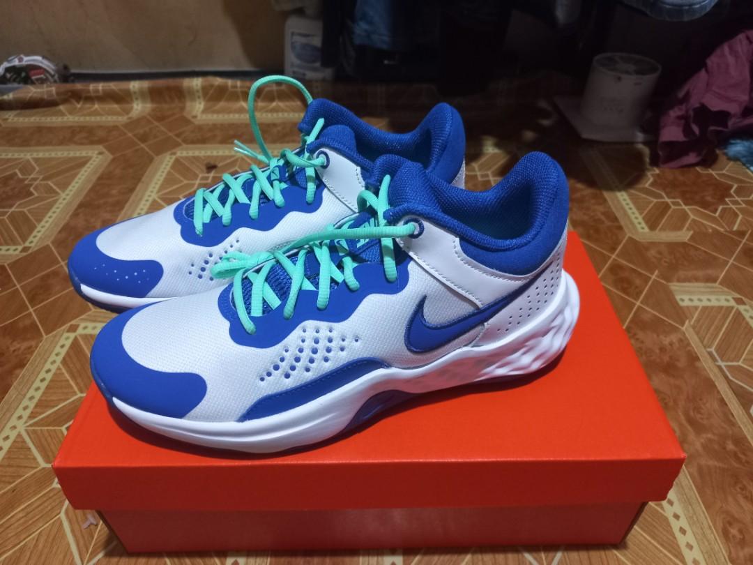 Nike fly by mid 3 (Category: Sneakers) located in Cavite. Submitted by jomsveluz (Listing ID 1185959764, Image 3). Description: brand new nike fly by mid 3 for only 3000 size 8 only.
