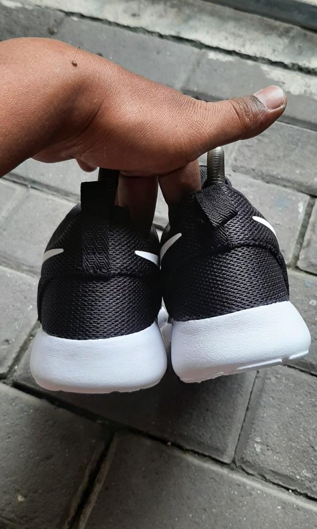 nike rosh run original