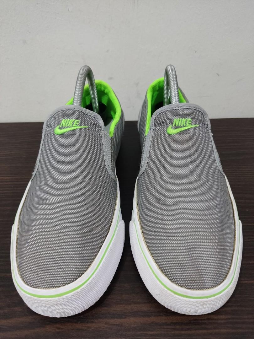 Nike toki hotsell canvas slip on