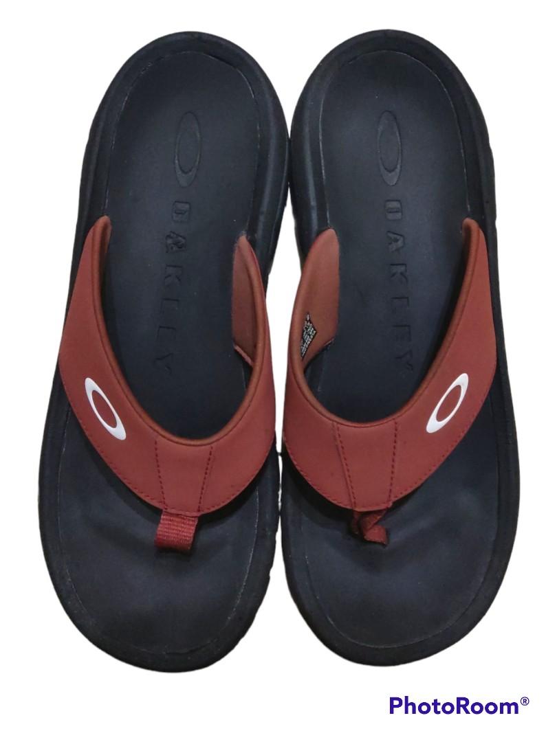 Oakley supercoil top