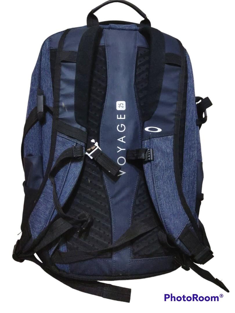 OAKLEY VOYAGE 25 BACKPACK Men s Fashion Bags Backpacks on Carousell