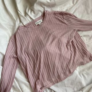 (Category: ) located in . Submitted by alyssa_closet (Listing ID 1185993625, Image 1). Description: .