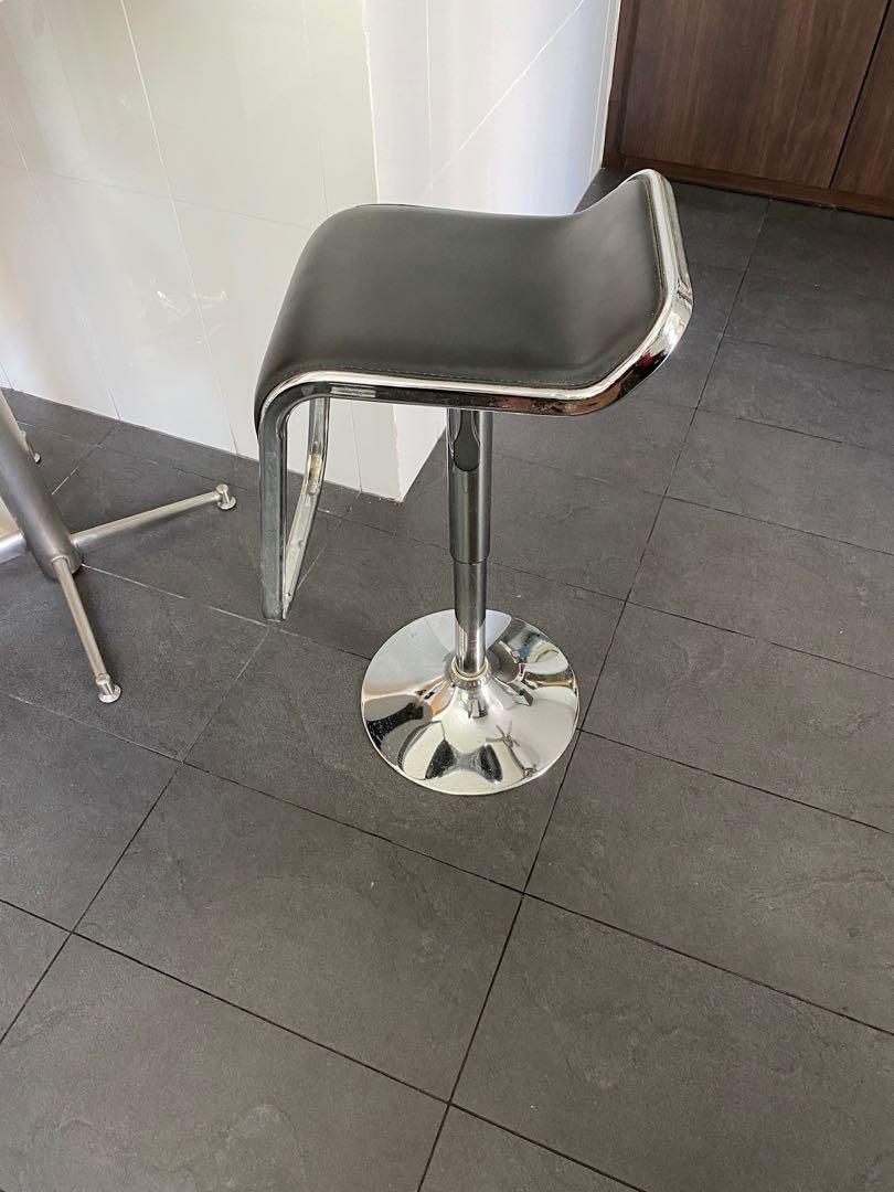 Picket and rail bar table and 2 stools, Furniture & Home Living