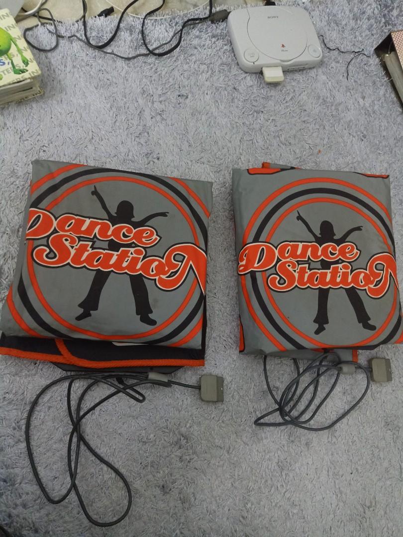 Playstation 1 Dancing station with 4 dancing games, Video Gaming